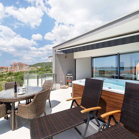 Villa Aliara Jacuzzi Apartment โวดีเซ ภายนอก รูปภาพ