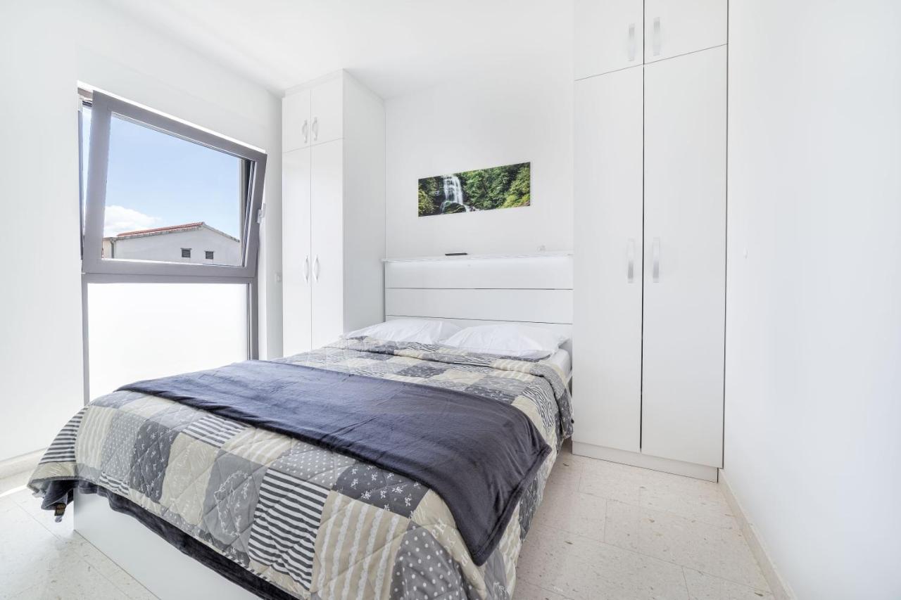 Villa Aliara Jacuzzi Apartment โวดีเซ ภายนอก รูปภาพ